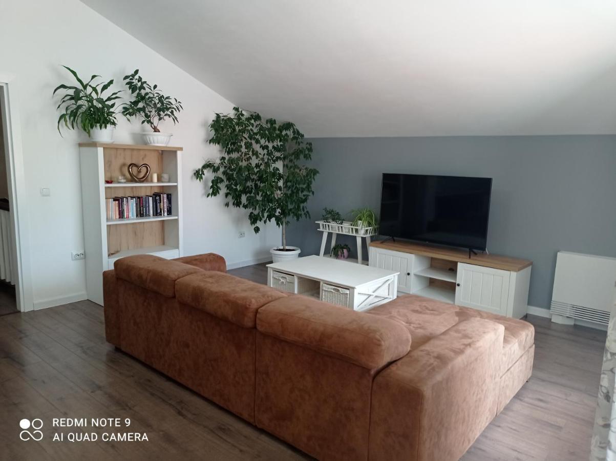 Уютна Къща Apartamento Sliven Exterior foto